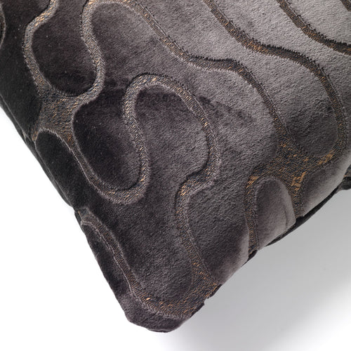 JEAN | sierkussen 45x45 cm | Ganache | bruin | Hoii | met duurzame kussenvulling