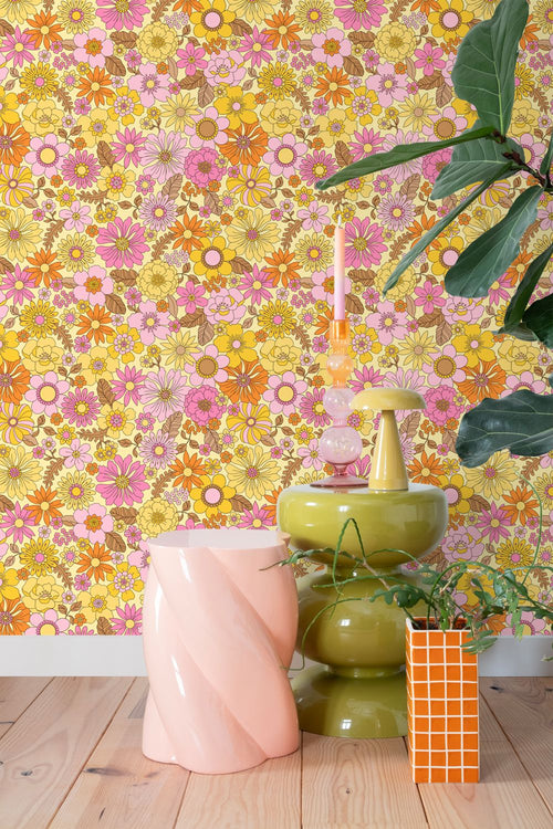 ESTAhome behang retro bloemen geel, roze en oranje - 50 x 900 cm - 131811