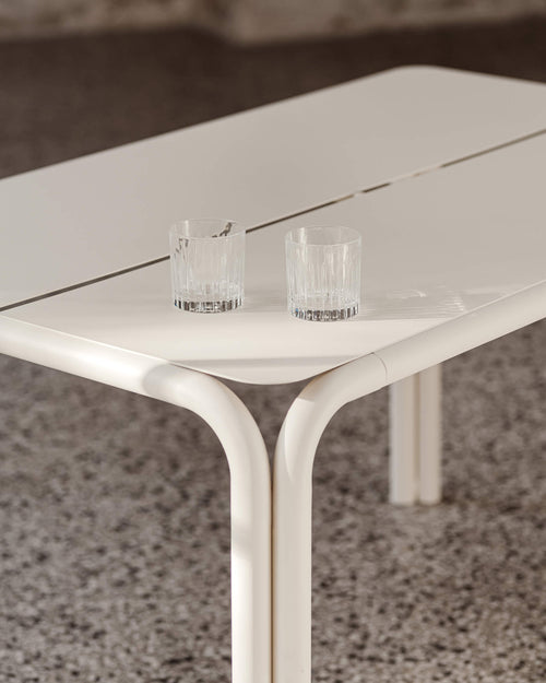 noo.ma Nokk Table - stevige stalen eettafel, 135x84x73 cm, Forest Green