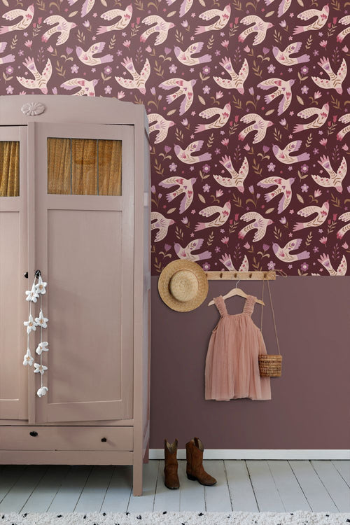 ESTAhome behang bloemen en vogels aubergine paars - 50 x 900 cm - 131759