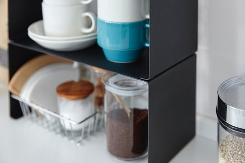 Yamazaki Smal Stapelbaar Keukenrekje - Tower - Zwart - vtwonen shop