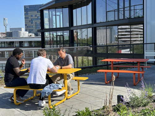 MaximaVida metalen picknicktafel Max okergeel - 150 cm - vtwonen shop