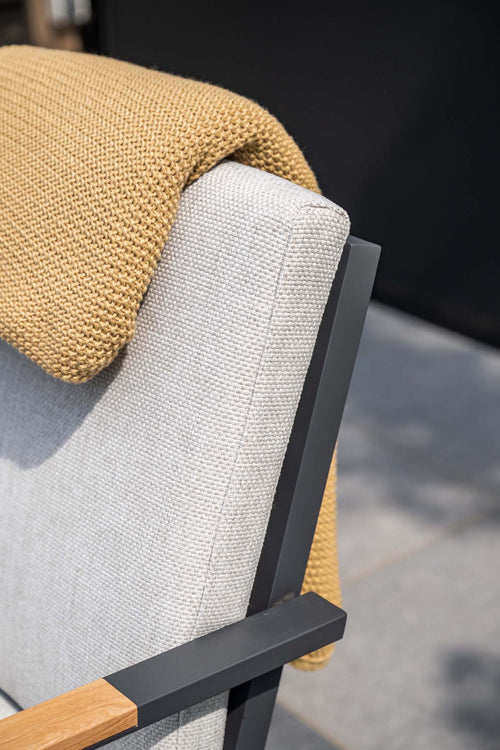 Felini dining fauteuil - carbon black -  valley sand - light teaklook - vtwonen shop