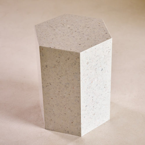 Tikamoon Hocker van wit premium terrazzo - Wit - vtwonen shop