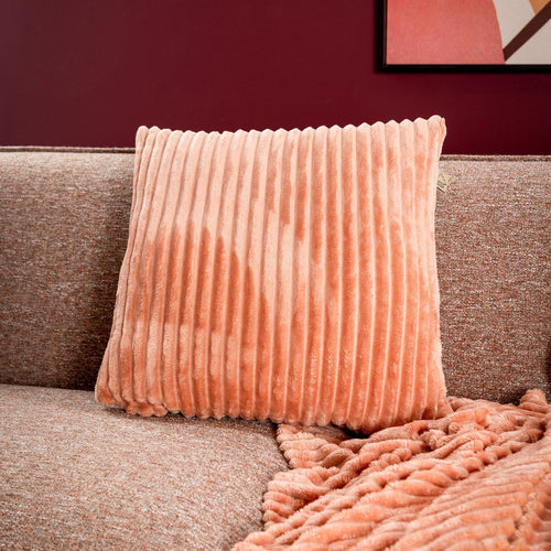 MART - sierkussen 45x45 cm - zacht ribfluweel - corduroy - Muted Clay - roze