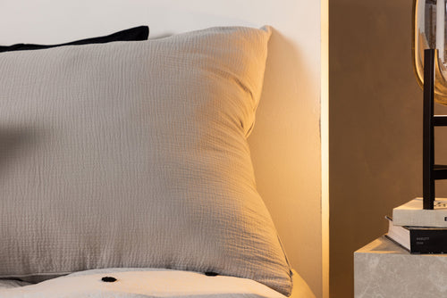 Rebellenclub Kussen Movi - Grijs - vtwonen shop