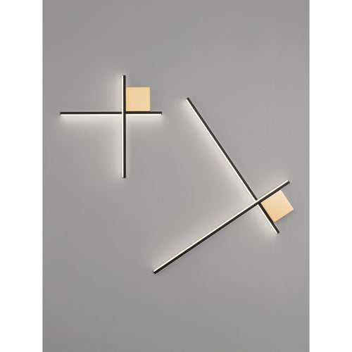 Nova Luce CROSS Geïntegreerde LED-wandlamp in zandzwart met geborsteld goudkleurige Triac-dimfunctie, 15W, 880lm, 3000K