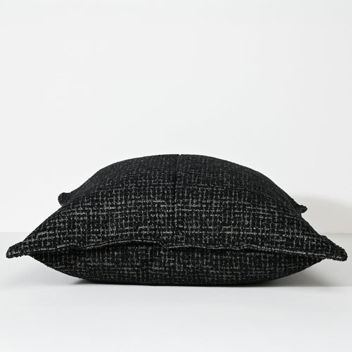 Darcy & Duke sierkussen Dark Sable - Chocoladebruin - 55x55cm