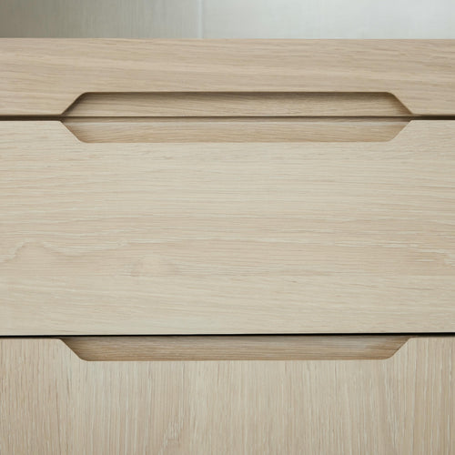 Furnhouse vitrinekast Kerteminde - Witte olie - MDF, Eikenfineer, Glas - 45x124x146