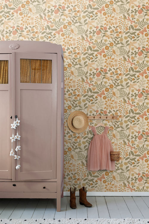 ESTAhome behang bloemen en vogels oranje en vergrijsd groen - 53 cm x 10.05 m - 131393