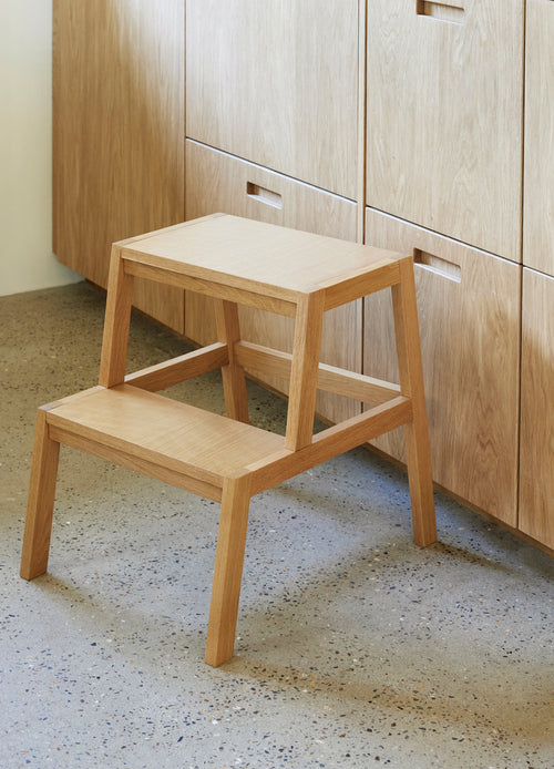 Hübsch kruk Alp - mdf/ fineer eiken/ eikenhout - 40x51xh47cm