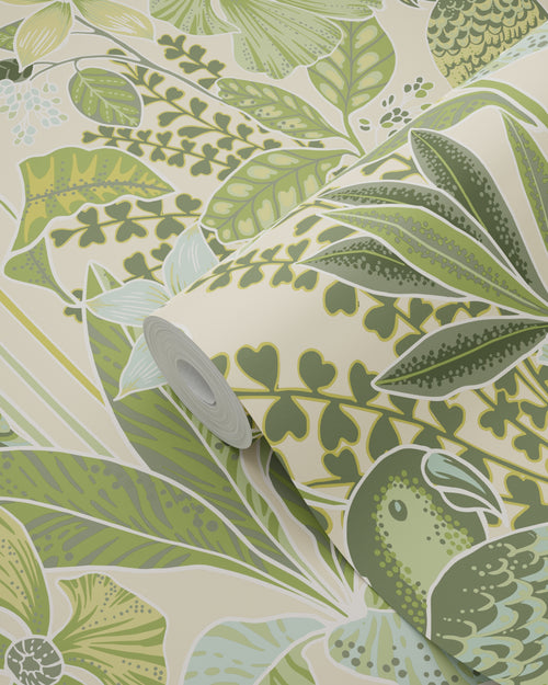 ESTAhome behang tropische bloemen en paradijsvogels vergrijsd groen - 50 x 900 cm - 131157 - vtwonen shop