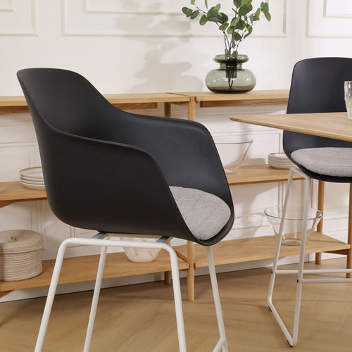 Nolon Nino-Liz Barkruk Zwart - Lichtgrijs Kussen - Wit Frame - 75 cm - vtwonen shop