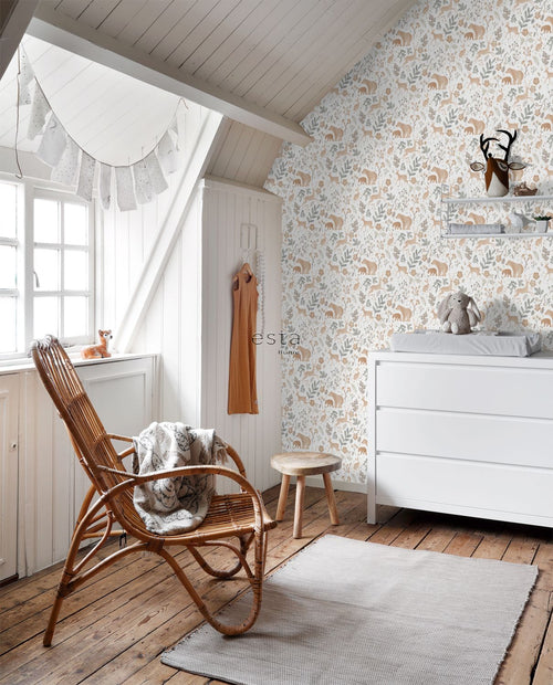 ESTAhome behang bos met bosdieren vergrijsd groen, beige en wit - 53 cm x 10.05 m - 139585