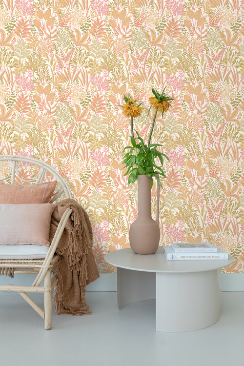 ESTAhome behang tropische bladeren en bloemen groen en roze - 50 x 900 cm - 131665