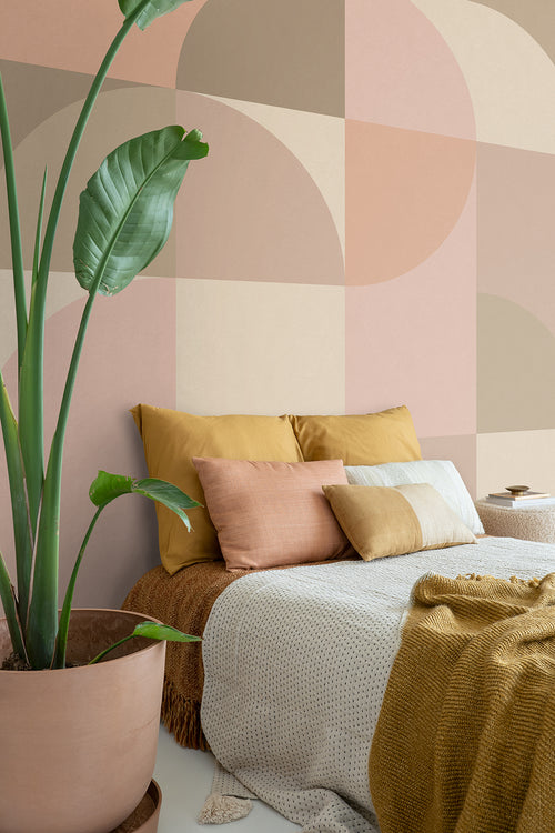 ESTAhome fotobehang cirkels in Bauhaus stijl roze en beige - 250 x 279 cm - 159366 - vtwonen shop