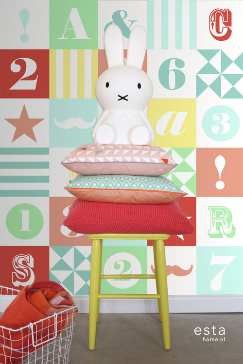 ESTAhome XXL behang blokken groen, blauw, geel, rood en roze - 50 x 900 cm - 158702 - vtwonen shop