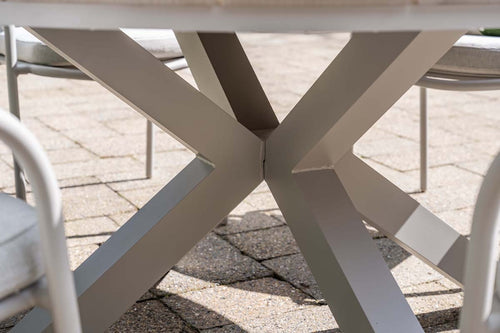 Edison tafel rond - 122 cm - taupe - light teak Vironwood - vtwonen shop