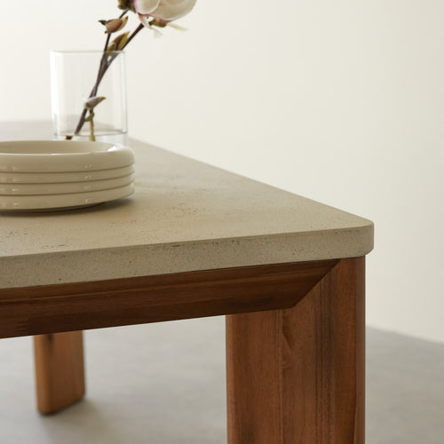 Tikamoon Rechthoekige tuintafel van massief acaciahout en ecru cement 6/8 pers. - Beige