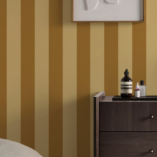 MADE Vliesbehang - Demi Ochre Wide Stripe