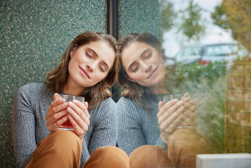 Livingwalls behang figuratief motief groen en goud - 53 cm x 10.05 m - AS-387021 - vtwonen shop