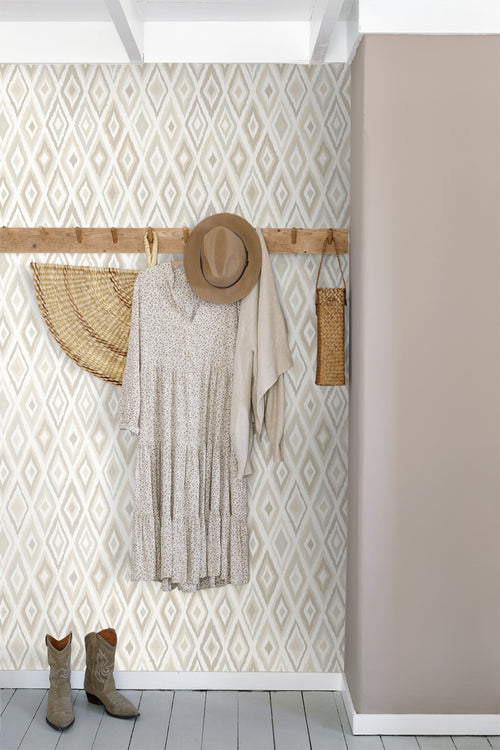 ESTAhome behang ikat motief beige - 53 cm x 10.05 m - 148628