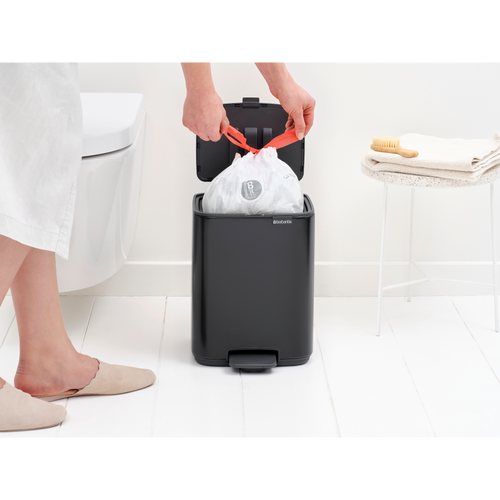 Brabantia Bo Pedaalemmer, 7 liter, stil sluitend, kunststof binnenemmer - Matt Black