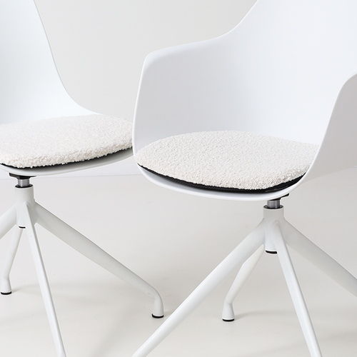 Nolon Fem Stoelkussen Bouclé Beige - vtwonen shop