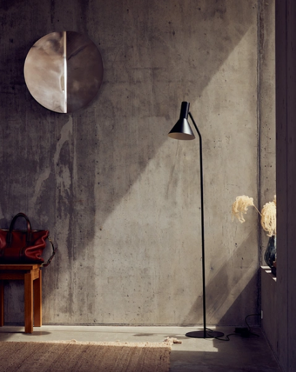 Frandsen vloerlamp LYSS - zwart - 36x25x150cm