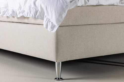 Rebellenclub Bed Kadina - 200 x 180 cm - Beige - vtwonen shop