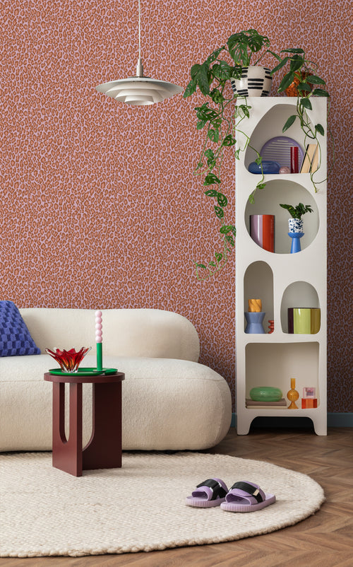 ESTAhome behang panterprint terracotta en lila paars - 53 cm x 10.05 m - 131402 - vtwonen shop