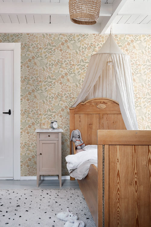 ESTAhome behang bloemen en vogels beige, groen en zacht roze - 53 cm x 10.05 m - 139867