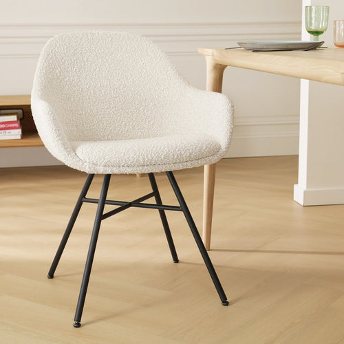 Nolon Noa-Mae Eetkamerstoel Bouclé Beige - Armleuning - Zwarte Poten