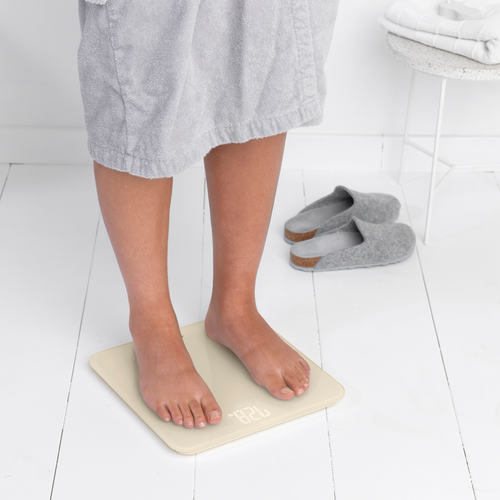 Brabantia ReNew Digitale personenweegschaal, op batterijen - Soft Beige