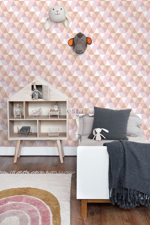 ESTAhome behang driehoekjes lila paars, zacht roze en terracotta - 50 x 900 cm - 139475