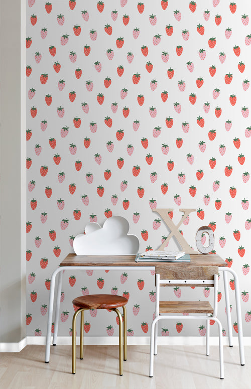 ESTAhome behang aardbeien wit en roze - 50 x 900 cm - 131650