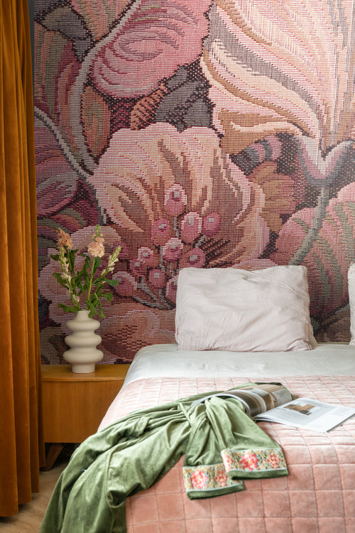 ESTAhome fotobehang geborduurd bloemmotief roze - 186 x 279 cm - 159509 - vtwonen shop