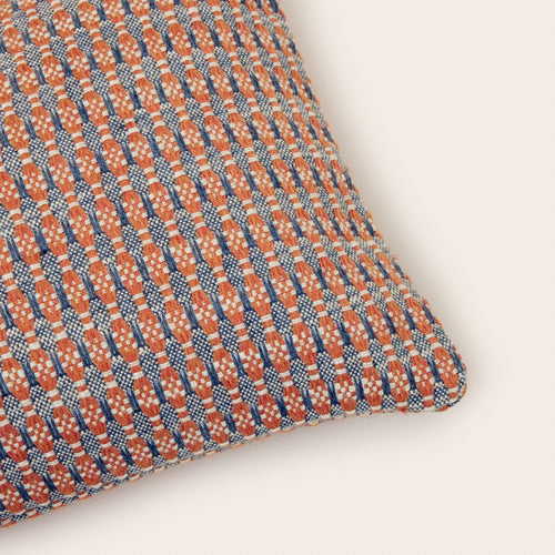 Madura Kussenovertrek Eirik mild oranje en onweer 28x47 cm