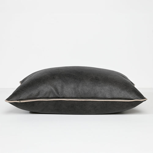 Darcy & Duke sierkussen Art Leather Onyx - Zwart - 40x60cm