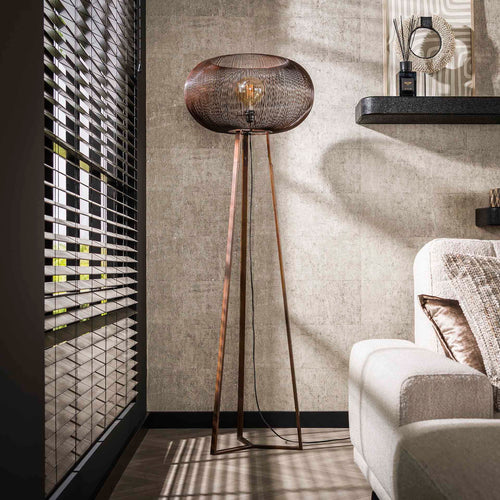 Giga Meubel Vloerlamp Twist Driepoot - Zwart - 1-Lichts - 55x55x170cm - vtwonen shop