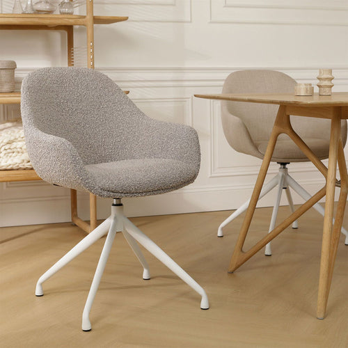Nolon Nola-Mae Eetkamerstoel Bouclé Taupe - Draaibaar Wit Onderstel - vtwonen shop
