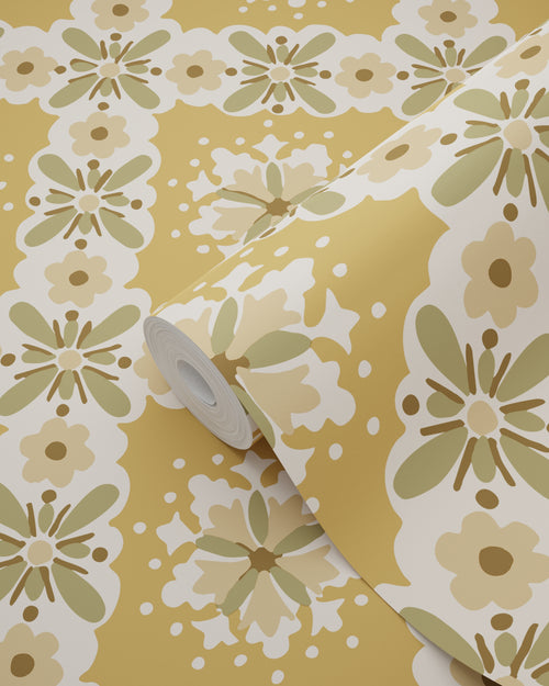 ESTAhome behang vintage bloemen okergeel en groen - 50 x 900 cm - 131503