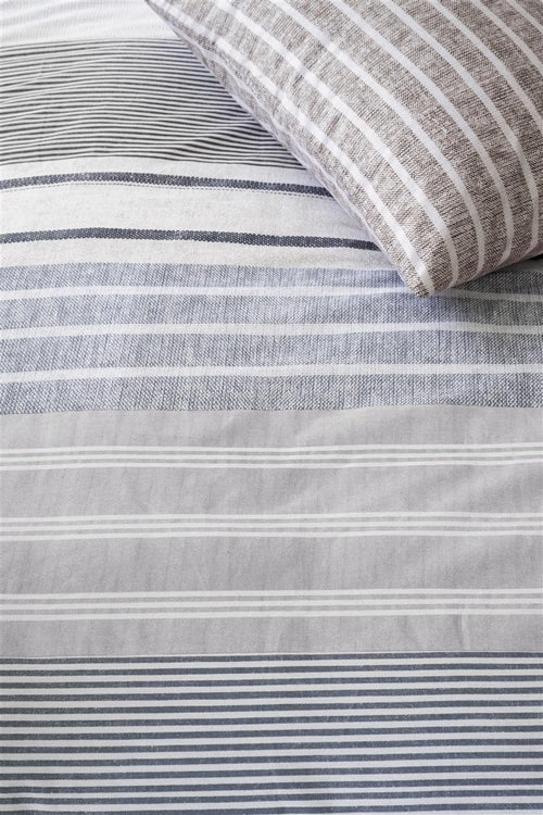 Ariadne at Home dekbedovertrek France - 200x200/220 cm - blauw - vtwonen shop