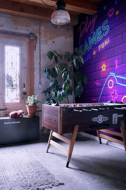 Sanders & Sanders fotobehang neon game room paars en blauw - 250 x 279 cm - 950071 - vtwonen shop