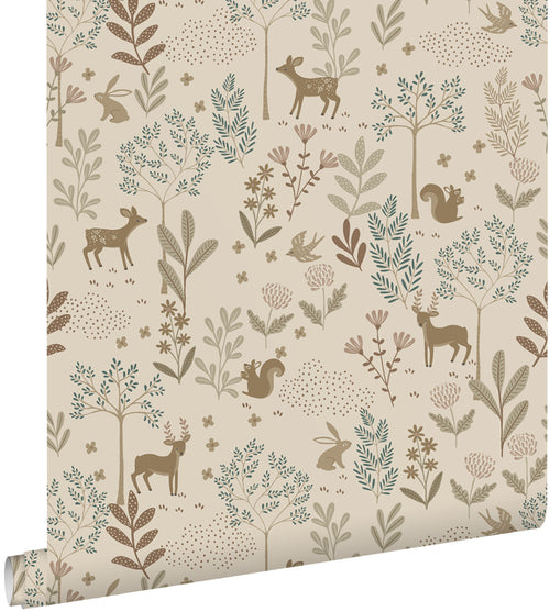 ESTAhome behang bos met bosdieren beige en groen - 53 cm x 10.05 m - 131227 - vtwonen shop