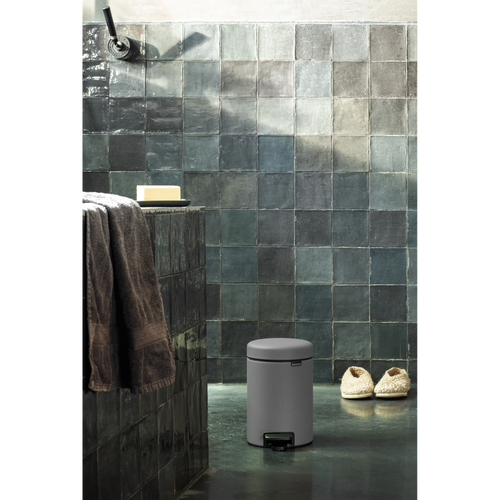 Brabantia NewIcon Pedaalemmer, 3 liter, kunststof binnenemmer - Mineral Concrete Grey