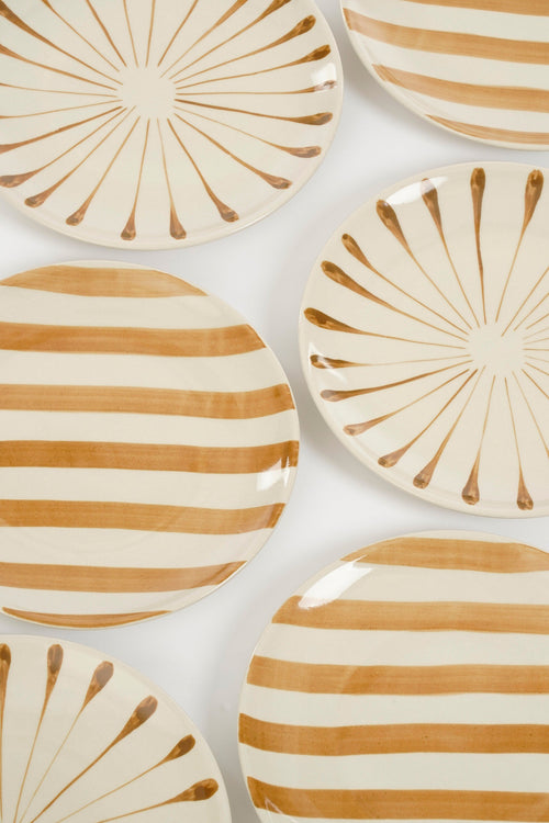 Mica Decorations Elsie Ontbijtbord - 1 Bord Willekeurig - Kleur/Variant Niet Kiesbaar - H2 x Ø20 cm - Steengoed - Bruin