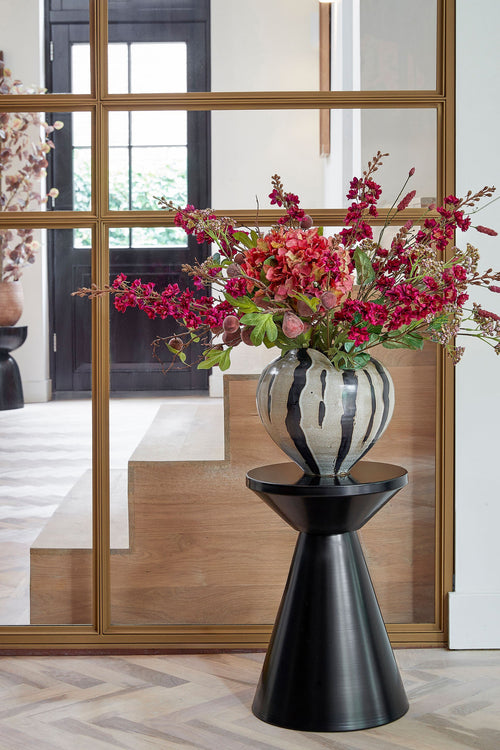 Mica Decorations Jim Bijzettafel - H45 x Ø31 cm - IJzer - Zwart - vtwonen shop