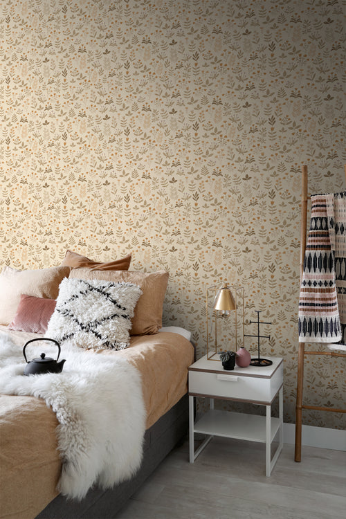 ESTAhome behang veldbloemen warm beige - 50 x 900 cm - 131096 - vtwonen shop