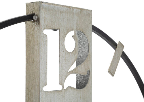 Zilveren metalen wandklok 61x4,5x63 cm